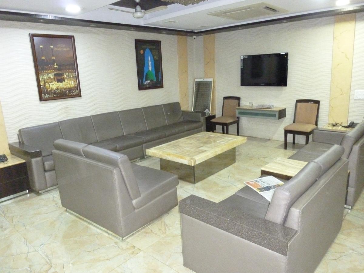 Hotel Regal Palace Mumbai Exterior photo