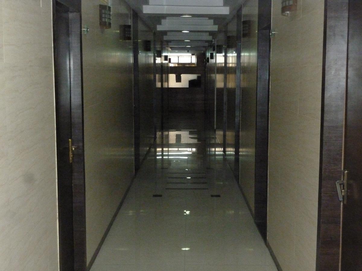 Hotel Regal Palace Mumbai Exterior photo